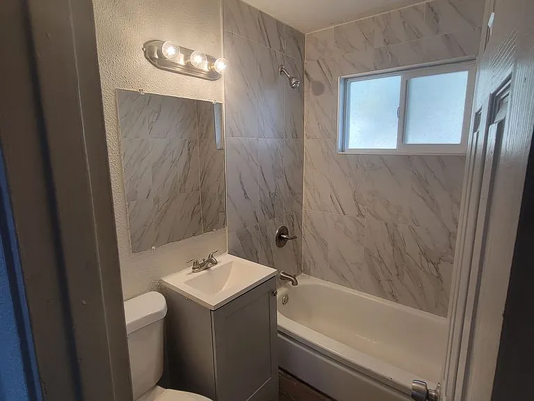 982 S Sheridan Blvd — Photo 26