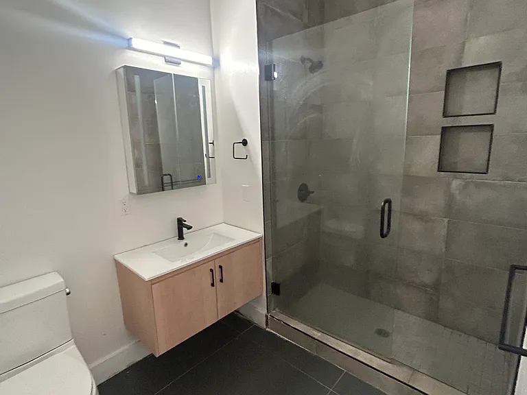 28 Jefferson St #VAR503 — Photo 3