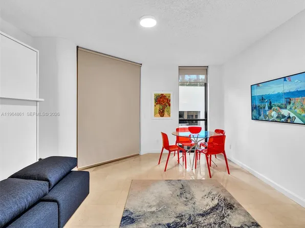 21150 Point Pl APT 305, Aventura, FL 33180