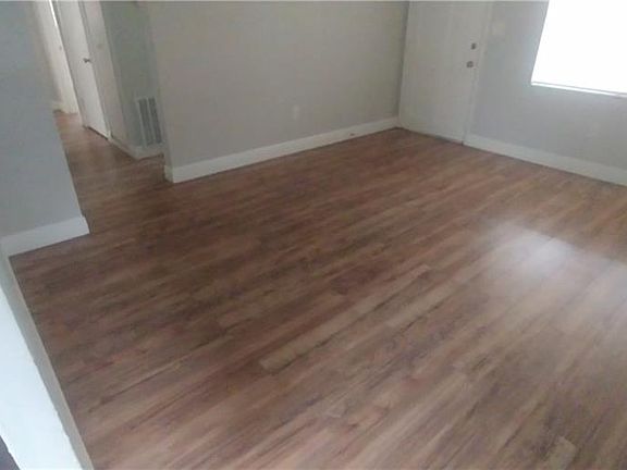 4th image of 2225 Kingsland Ave