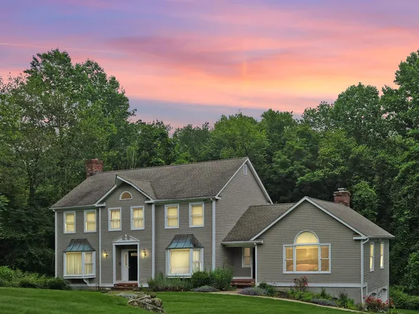 20 Topaz Lane, Trumbull, CT 06611