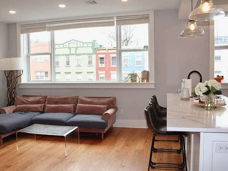 629 Washington St #2 — Photo 7