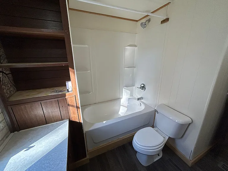 300 Linda Lee St — Photo 20