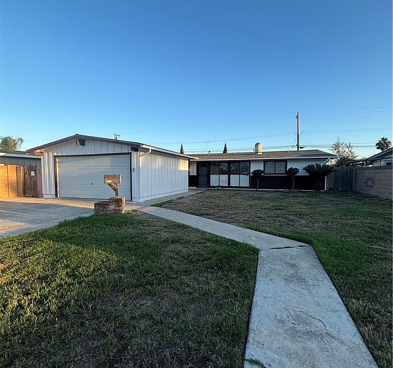 1st image of 7722 Davmor Ave