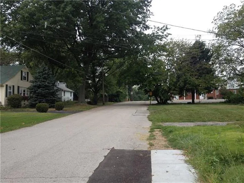231 Habecking Dr photo 1