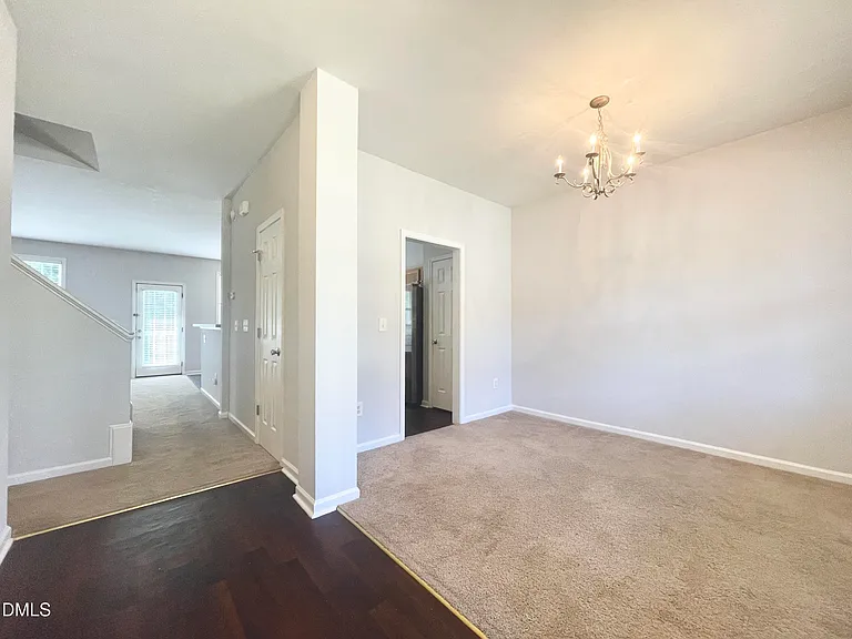 112 Taylors Creek Ct — Photo 8