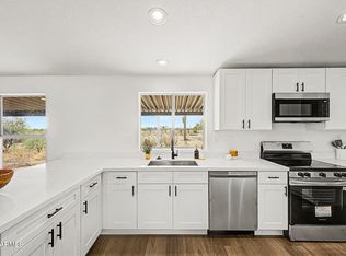 1480 S CHAPARRAL Road, Apache Junction, AZ 85119