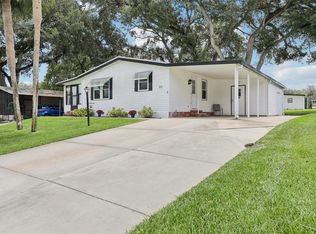 711 Camelia Ct, Lady Lake, FL 32159