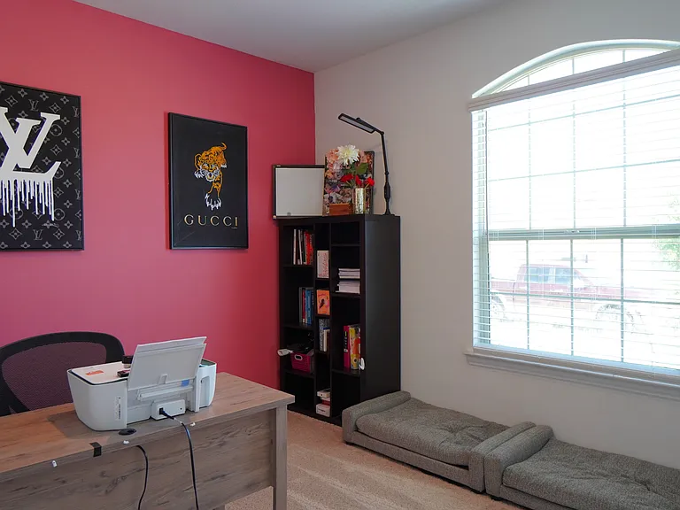 725 Alden Dr — Photo 11