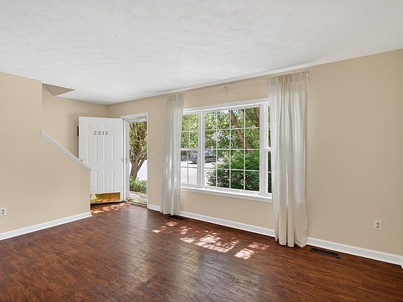 5th image of 2312 Breckenridge Ct