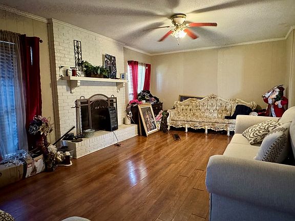 3rd image of 2909 Autumn Ave