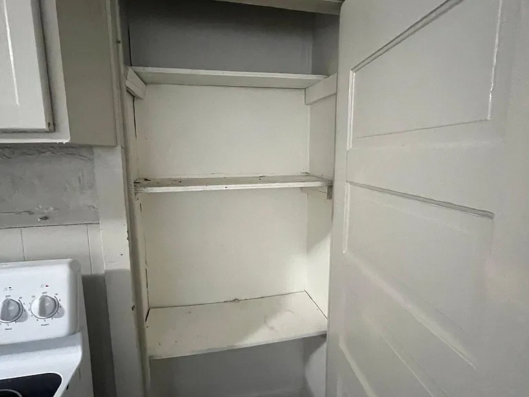 609 Birdsell St — Photo 3