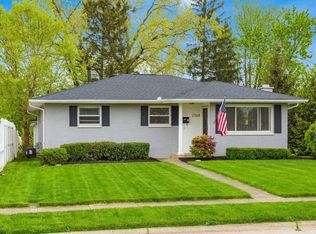 2564 Queensway Dr, Grove City, OH 43123