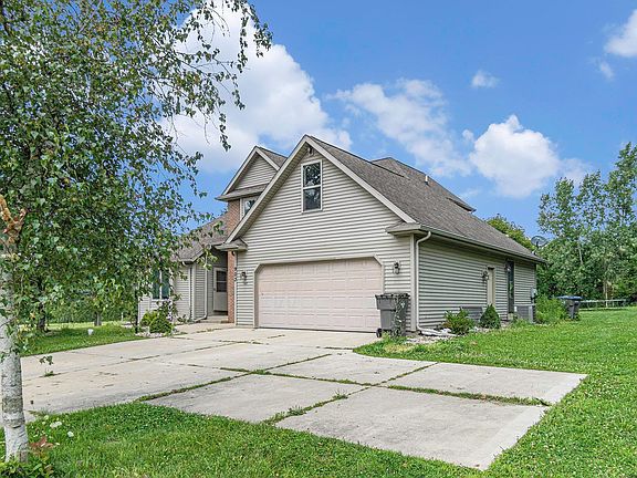 3rd image of 903 Skyview Dr