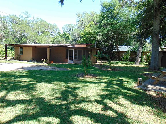 3rd image of 702 Saint Augustine South Dr