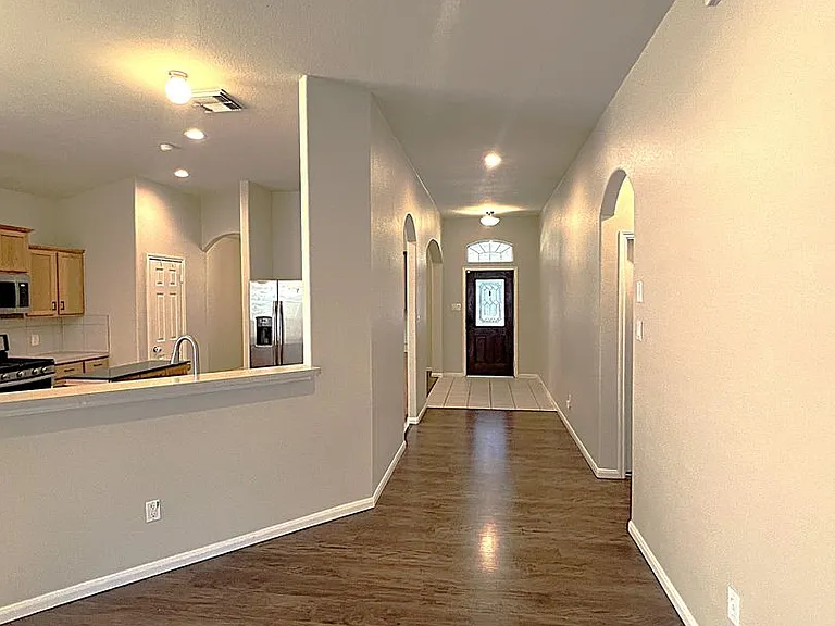 7031 Windy Run Ct — Photo 25