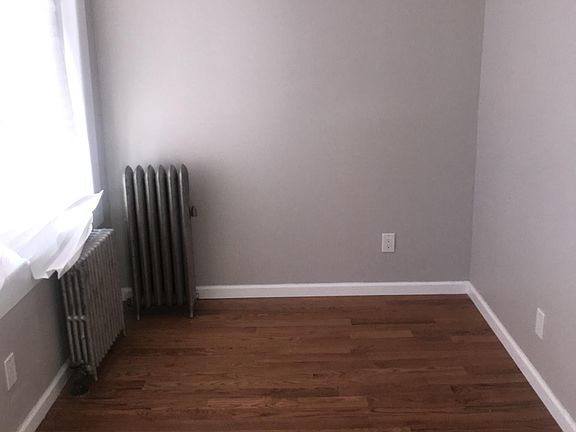 5th image of 10500 133rd St Fl 1ST