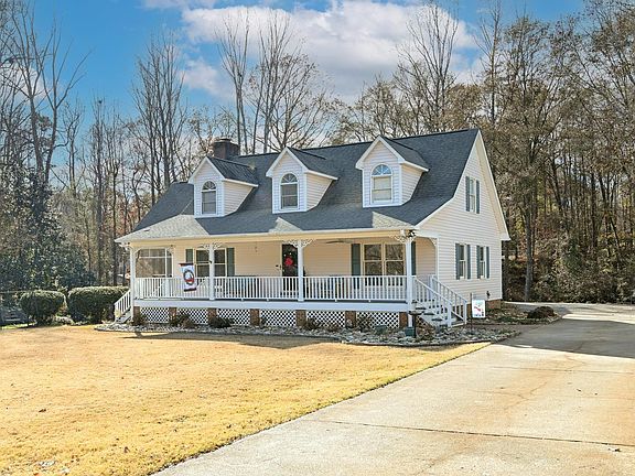 2nd image of 510 Thornhill Dr