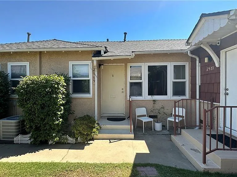 2569 N Brighton St — Photo 2