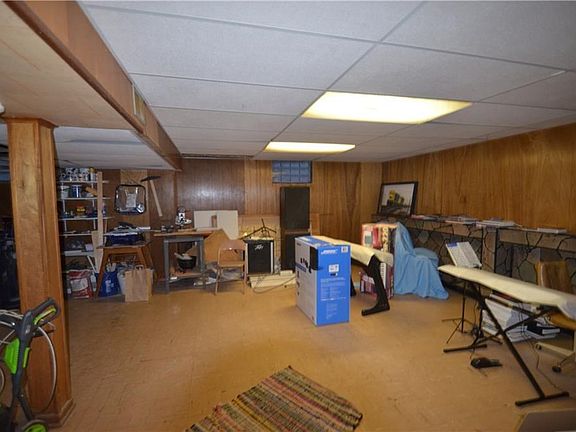 3rd image of 101 Camillus Dr