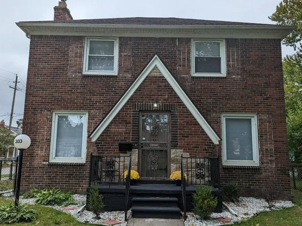 203 Riverside Dr, Detroit, MI 48215