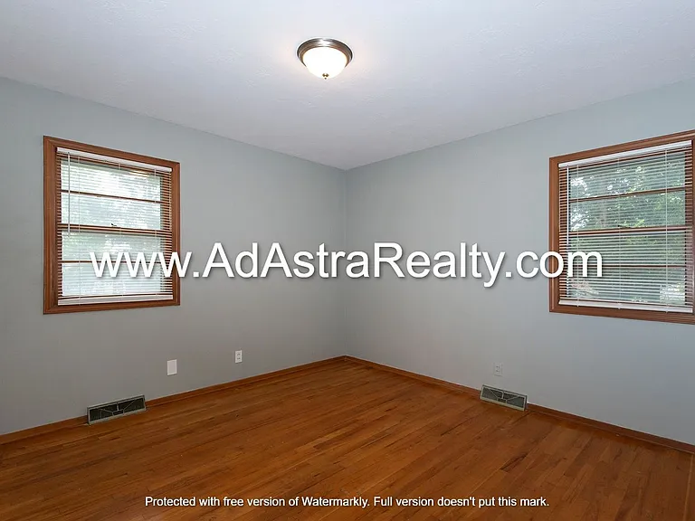 718 NW 5th St — Photo 19