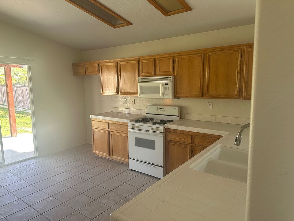 1st image of 13286 Morning Glory Dr