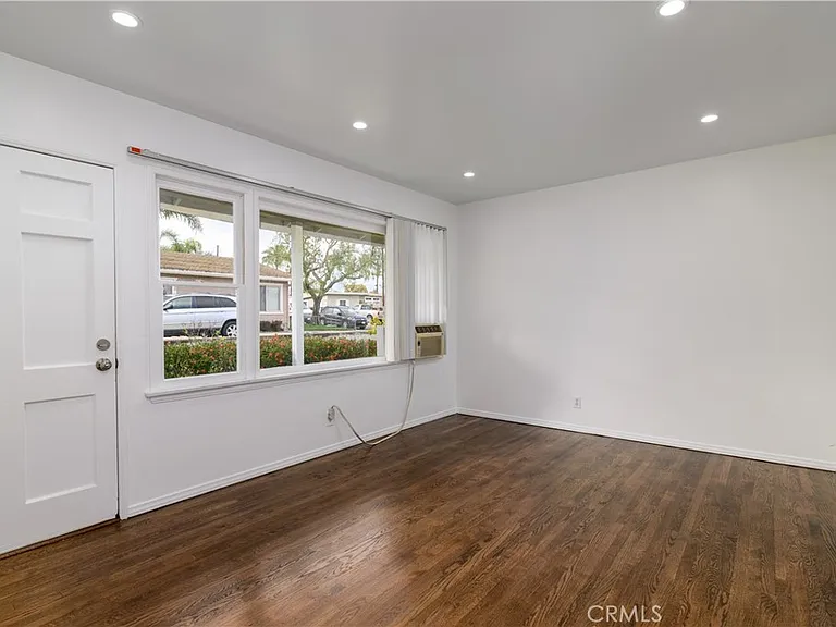 50 Fir St — Photo 16