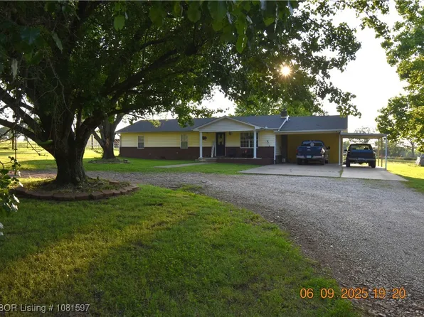 100884 S 4650th Rd, Sallisaw, OK 74955