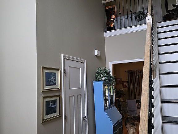 2nd image of 224 Rhodes Ln