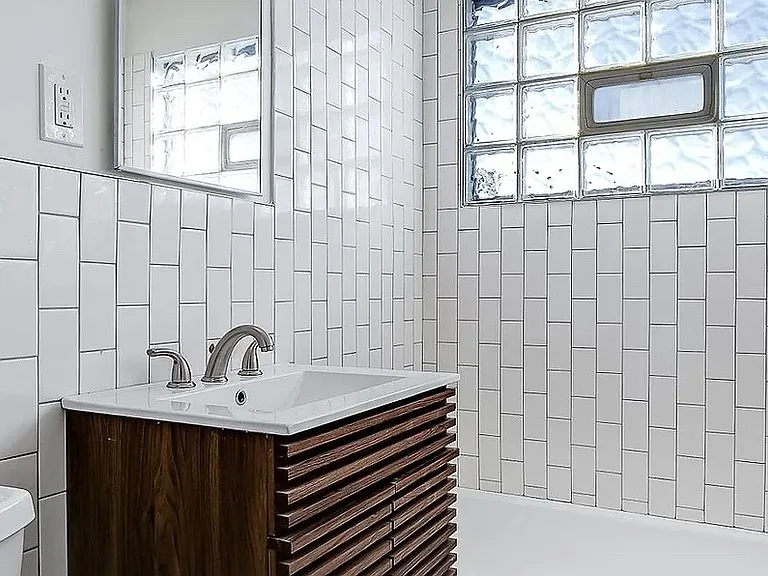 4750 Central Ave NE — Photo 6