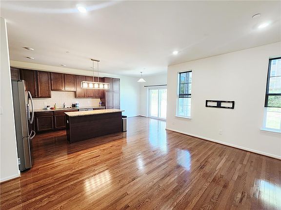 5th image of 524 Gray Feather Way