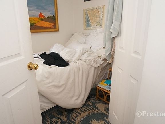 4th image of 135 W 10th St APT 9