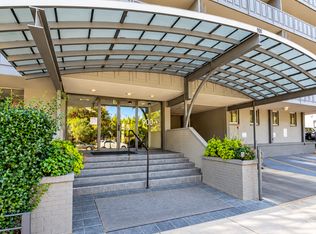 909 N Logan St APT 4F, Denver, CO 80203