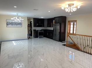 120-09 9th Ave, College Pt, NY 11356