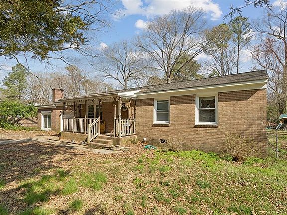 3rd image of 115 Cheadle Loop Rd