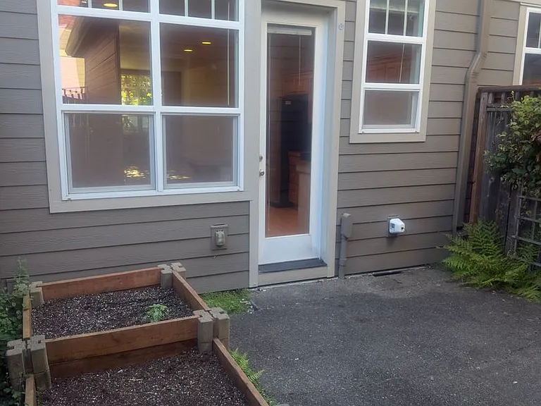 8628 SE 9th Ave #12 — Photo 20
