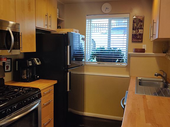 4th image of 1548 6th Ave