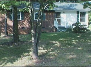 623 Knight Ct, Charlotte, NC 28217