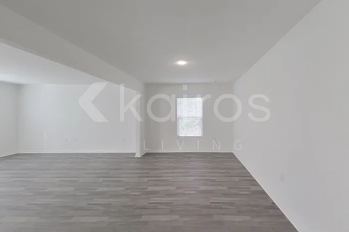 4 bed, 2.0 bath, 1650 sqft, $1,945 — Photo 3