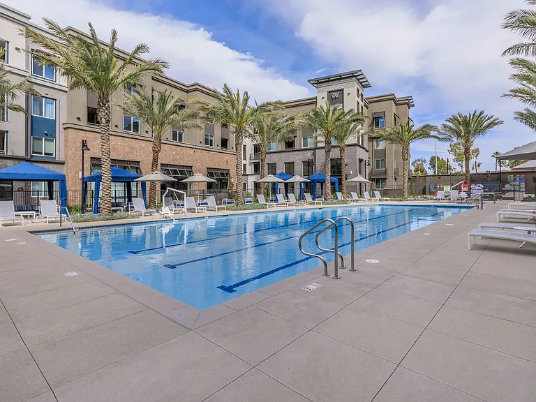 Oxnard Town Square 12 — Photo 22
