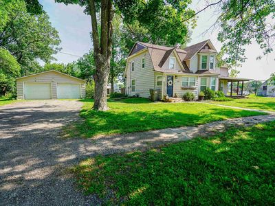 524 3rd St, Whiting, KS, 66552