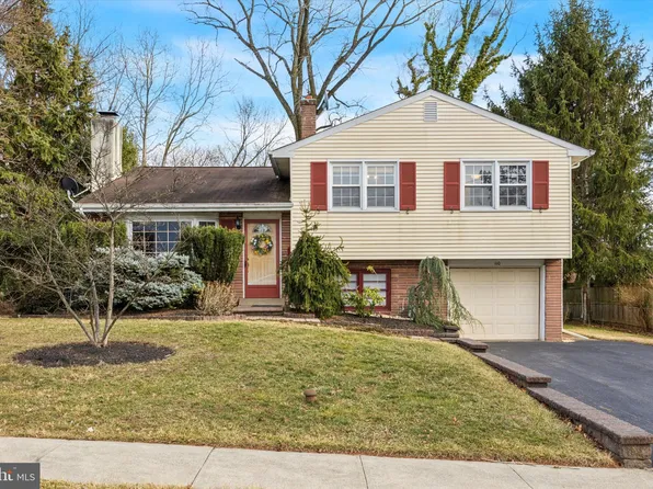 110 E Valley Creek Rd, Plymouth Meeting, PA 19462