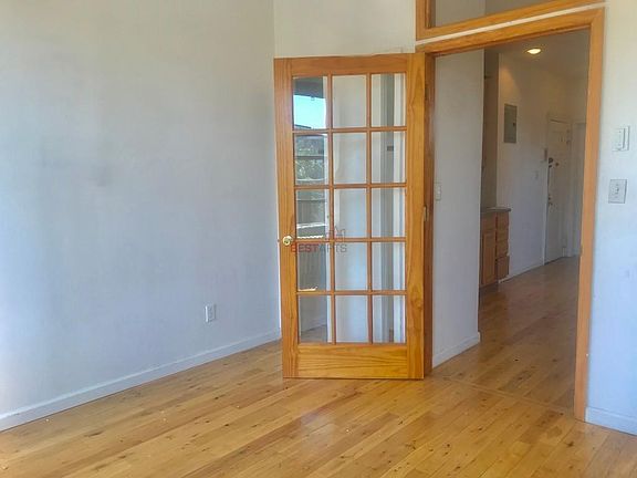 3rd image of 221 E 5th St APT 22