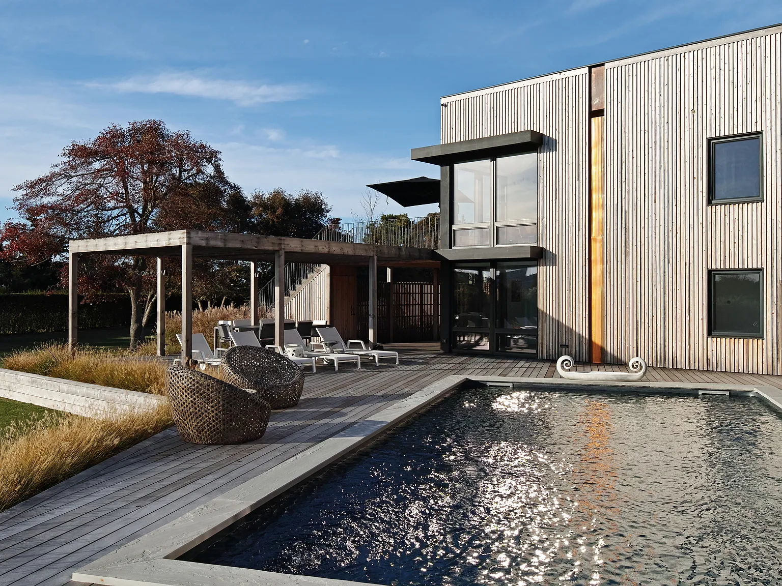2027 Spectacular Modern Waterfront Pool, Dock & Amazing Sunsets! — Photo 2