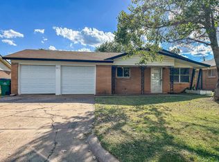 921 Van Horn St, Iowa Park, TX 76367