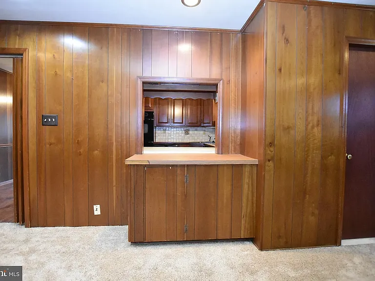 53 Odaniel Ave — Photo 11