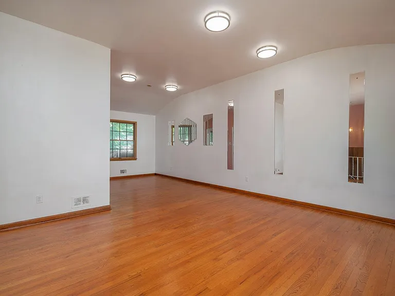 859 Lake Shore Dr — Photo 1