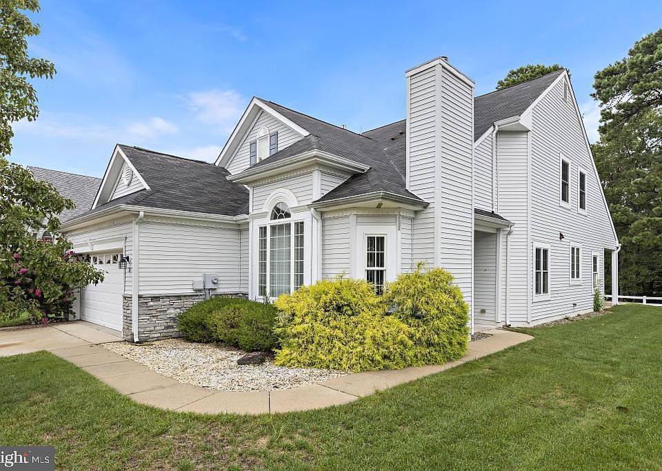 1st image of 76 Spring Lake Blvd