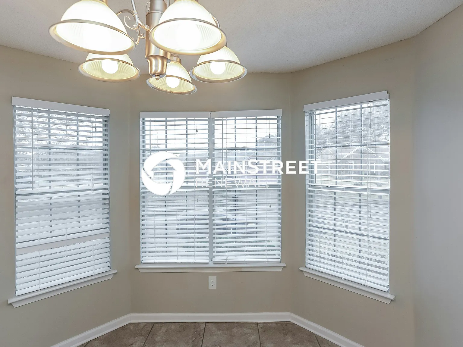 6659 Ross Manor Dr — Photo 4